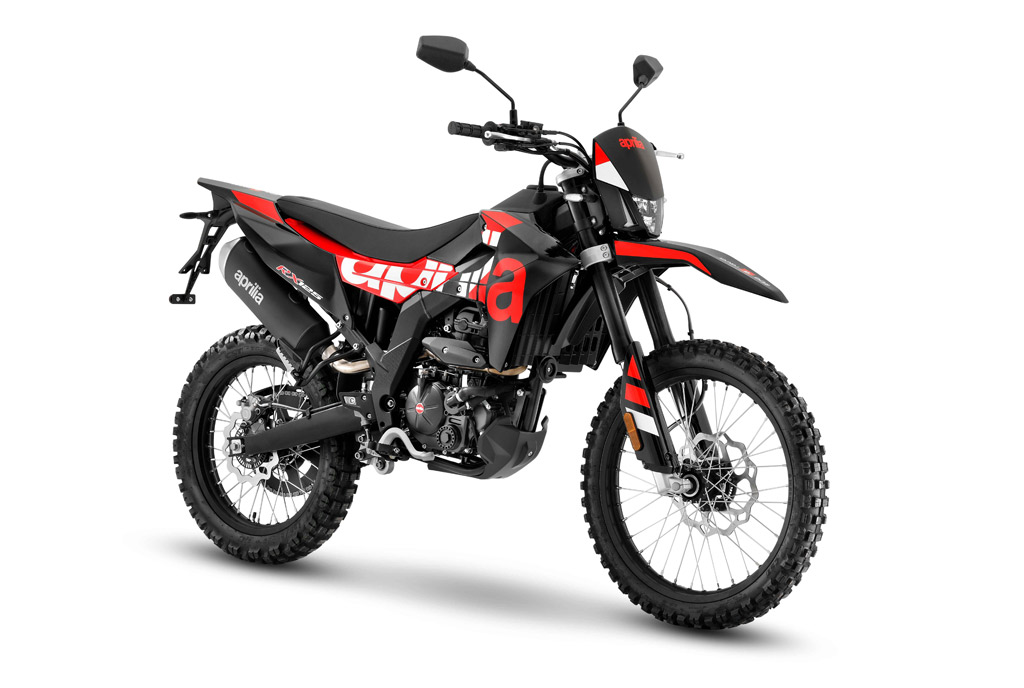 アプリリアRX125/SX125　ローシート アプリリアの原付二種「RX125」「SX125」に新色登場！ 本格仕様